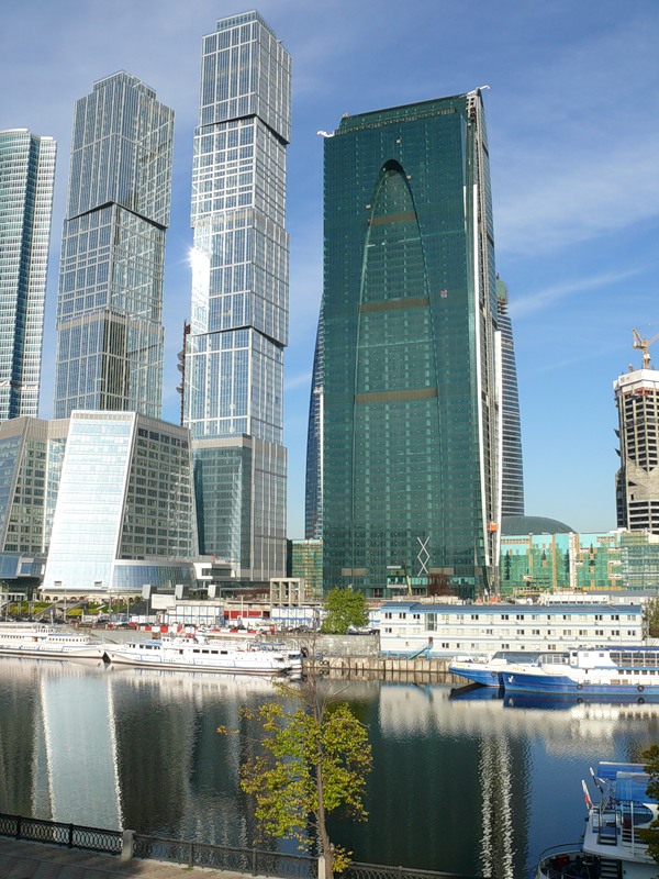 Наша компания является владельцем 50 этажа в Башне Империя, которая входит в состав Московского международного делового центра «Москва-Сити».